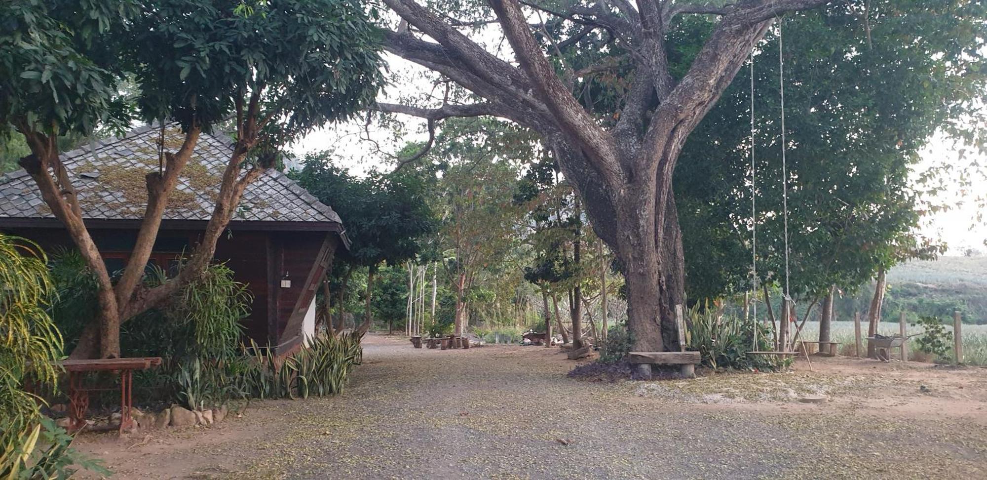 จำค่า ชาเลท์ บ้านพักสวนเกษตร Lampang Værelse billede